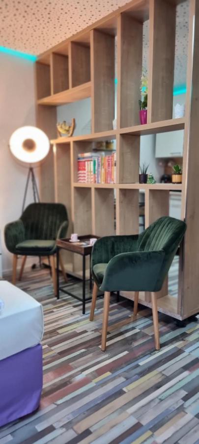 Studio-Apartment ' Andrei 1 ' - Neu In นอยบวร์ก อันแดร์ โดเนา ภายนอก รูปภาพ
